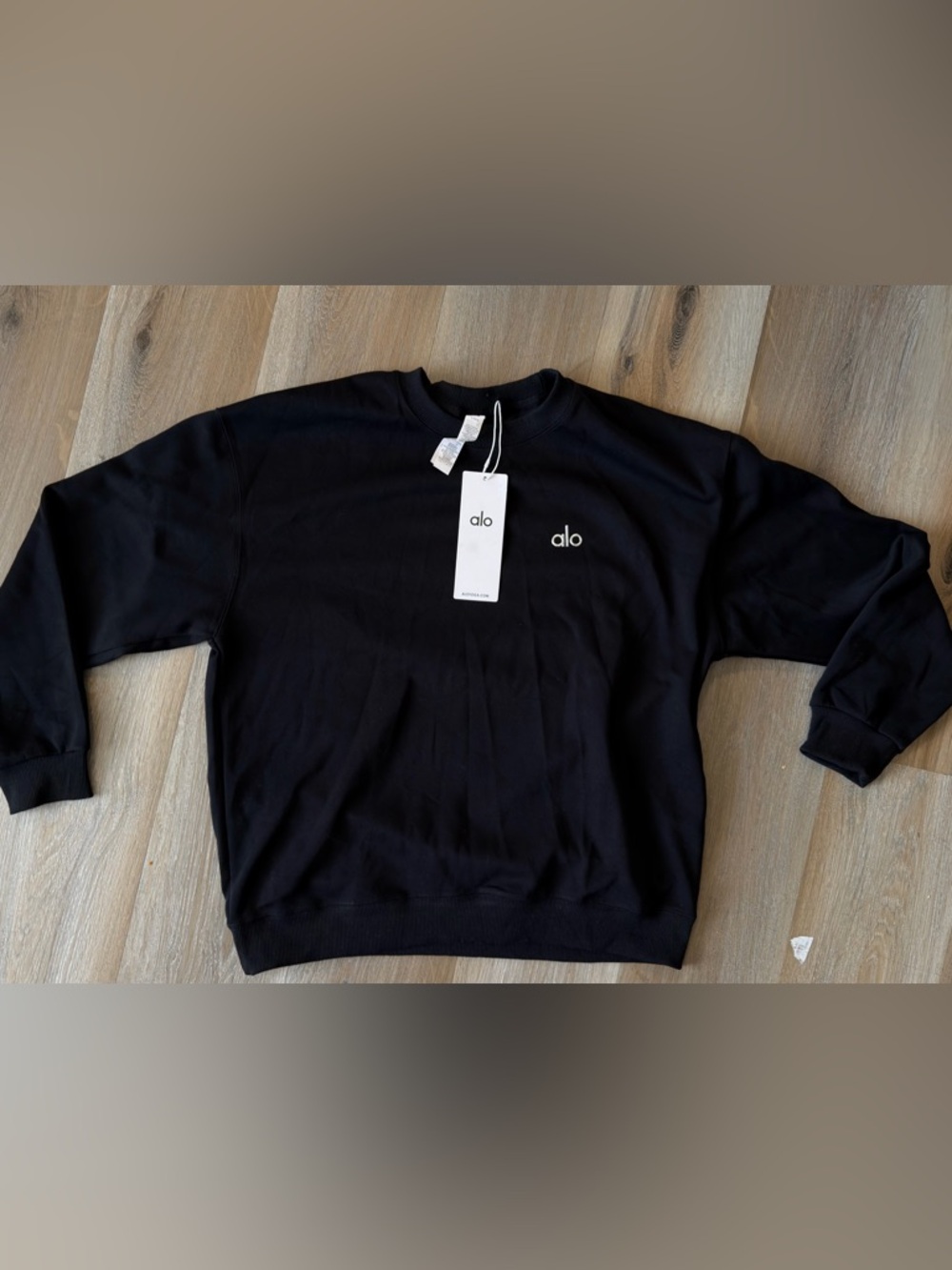 ALO Yoga Men's Black Crewneck Sweatshirt